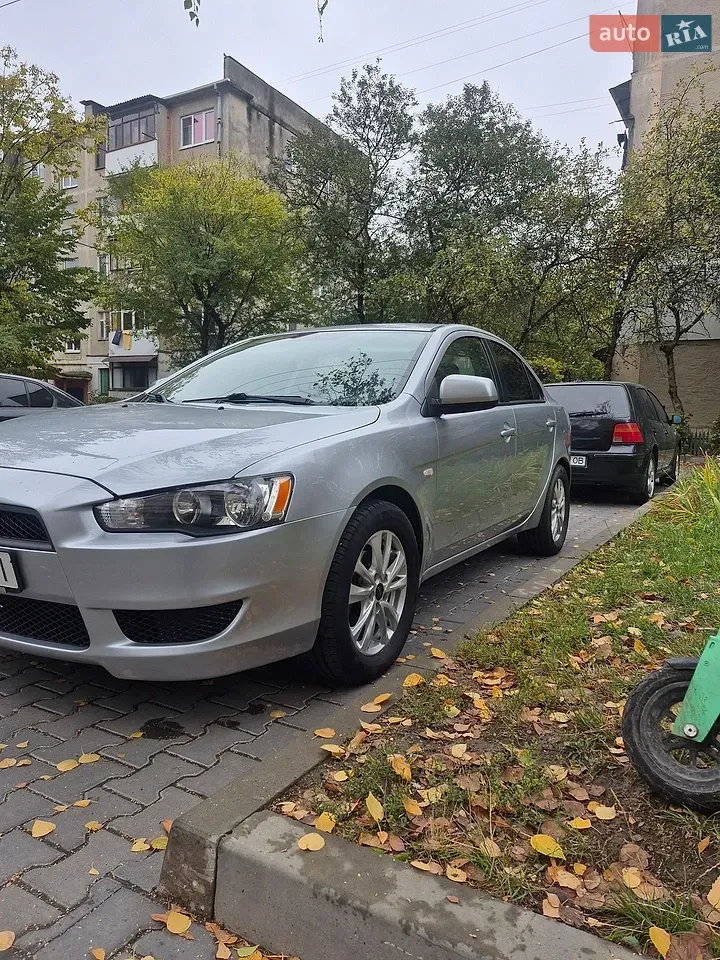 Mitsubishi Lancer