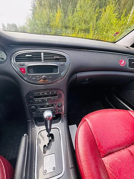 Peugeot 607