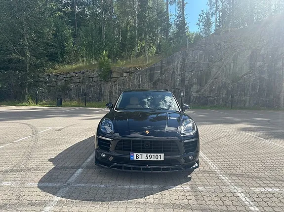 Porsche Macan 4 2017 photo 3