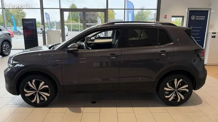 Volkswagen T-Cross 2026 photo 2