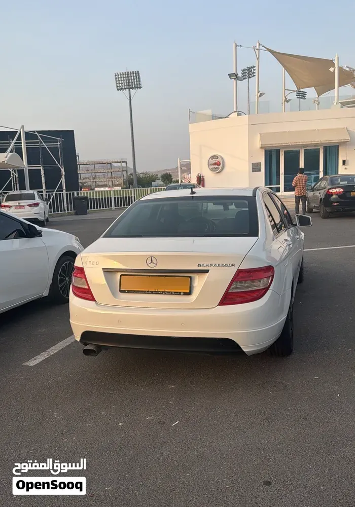 Mercedes-Benz C180 2009 photo 2