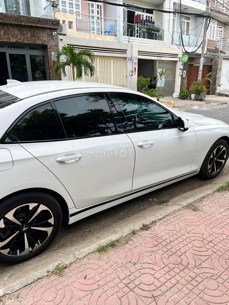 Vinfast Lux A 2021 photo 3
