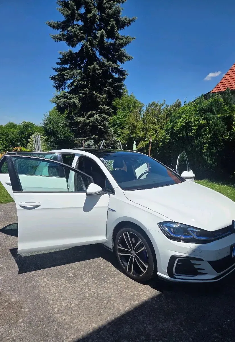 Volkswagen Golf 2017 photo 2