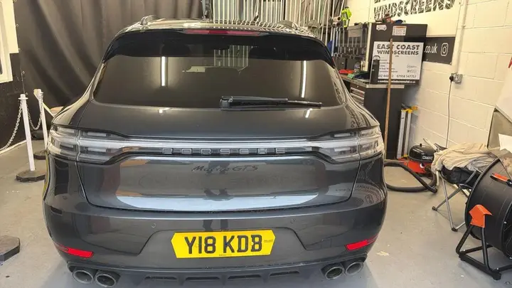 Porsche Macan 2021 photo 2