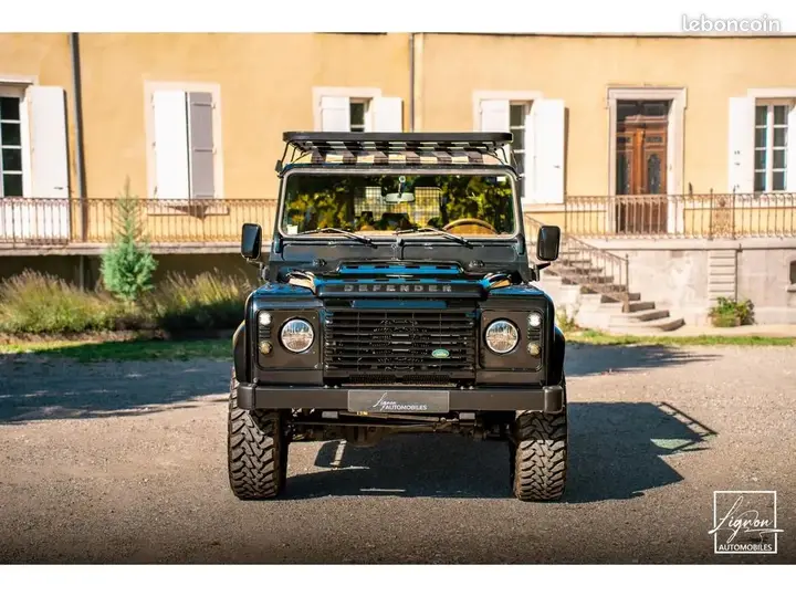 Land Rover Defender 2012 photo 3