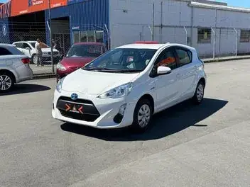 Toyota Aqua 2015 photo 4