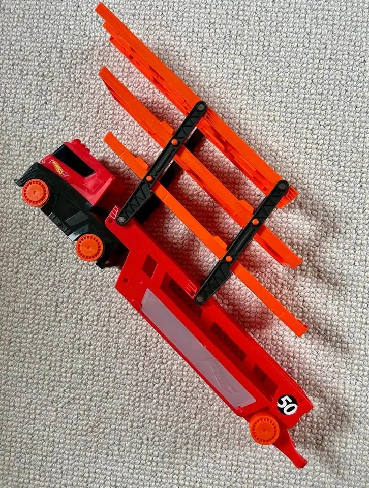 Hot Wheels Gwt37