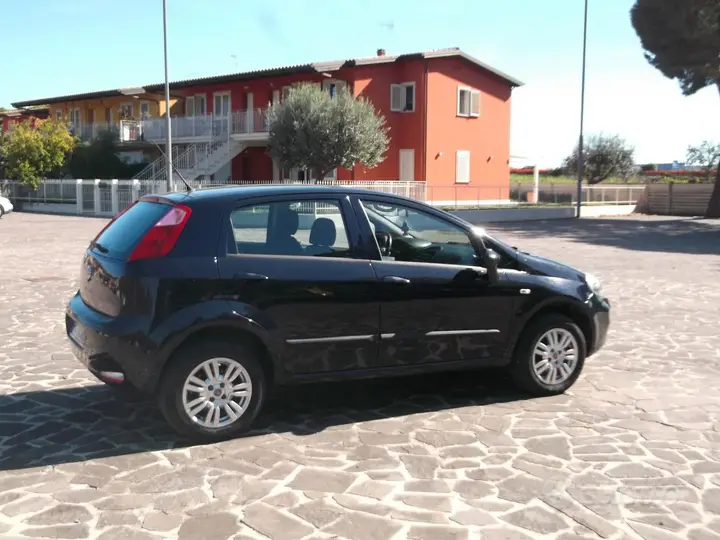 Fiat Punto 2016 photo 4