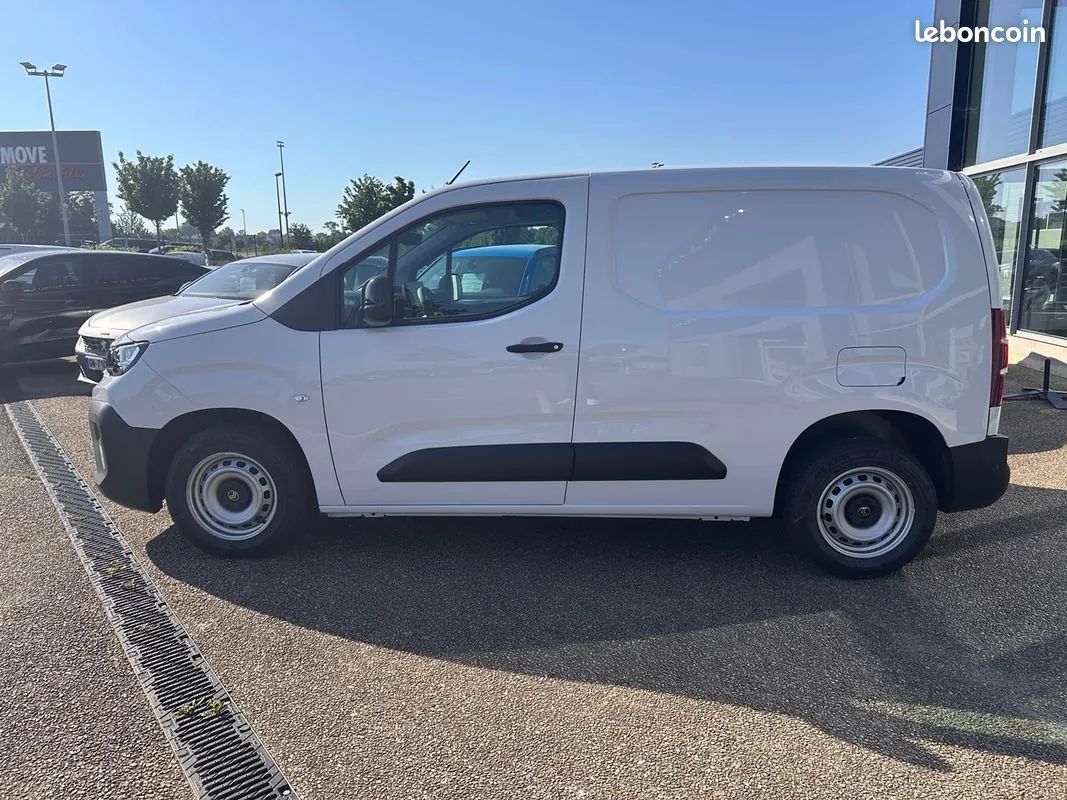 Citroen Berlingo 2025 photo 2