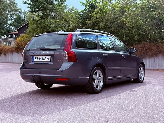 Volvo V50 2010 photo 4