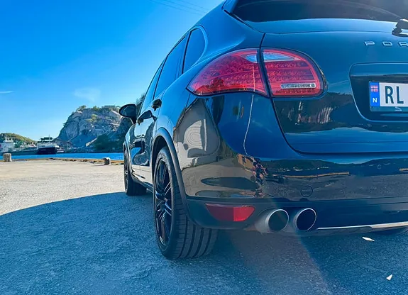 Porsche Cayenne 2011 photo 3