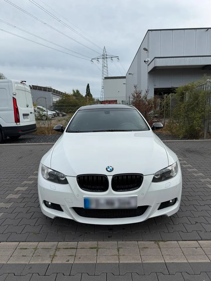 BMW 325I E92
