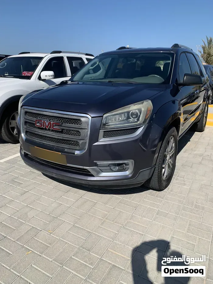 GMC Acadia 2013 photo 2