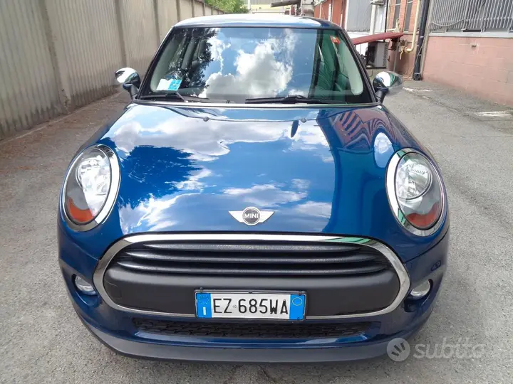 Mini One 2015 photo 2