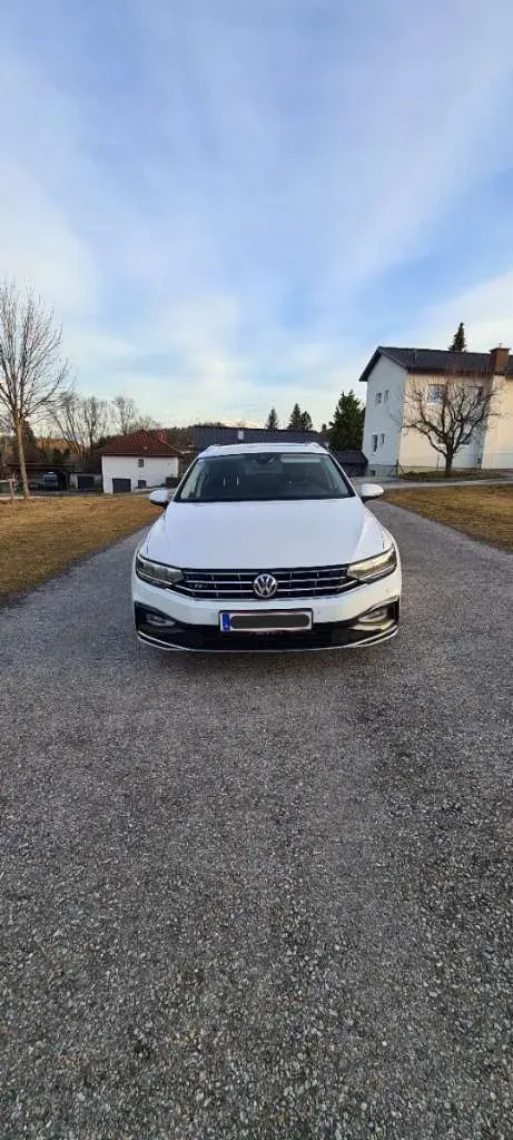 Volkswagen Passat 2020 photo 2