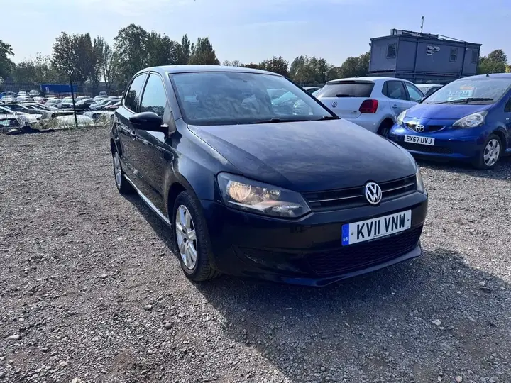Volkswagen Polo 2011 photo 2