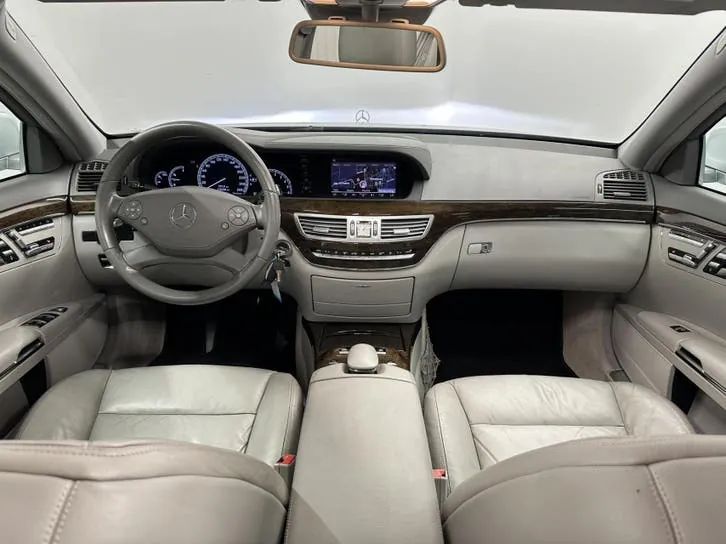 Mercedes-Benz S-Class 2011 photo 2