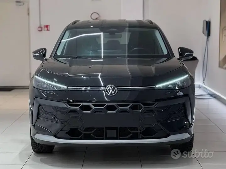 Volkswagen T-Roc 2026 photo 2