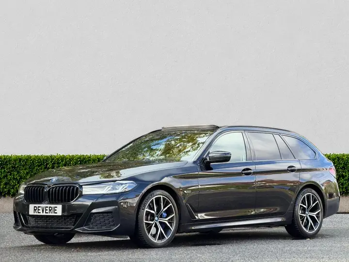 BMW 5 Series 2022 photo 3