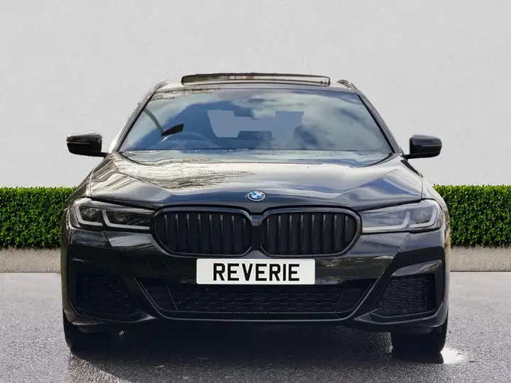 BMW 5 Series 2022 photo 2