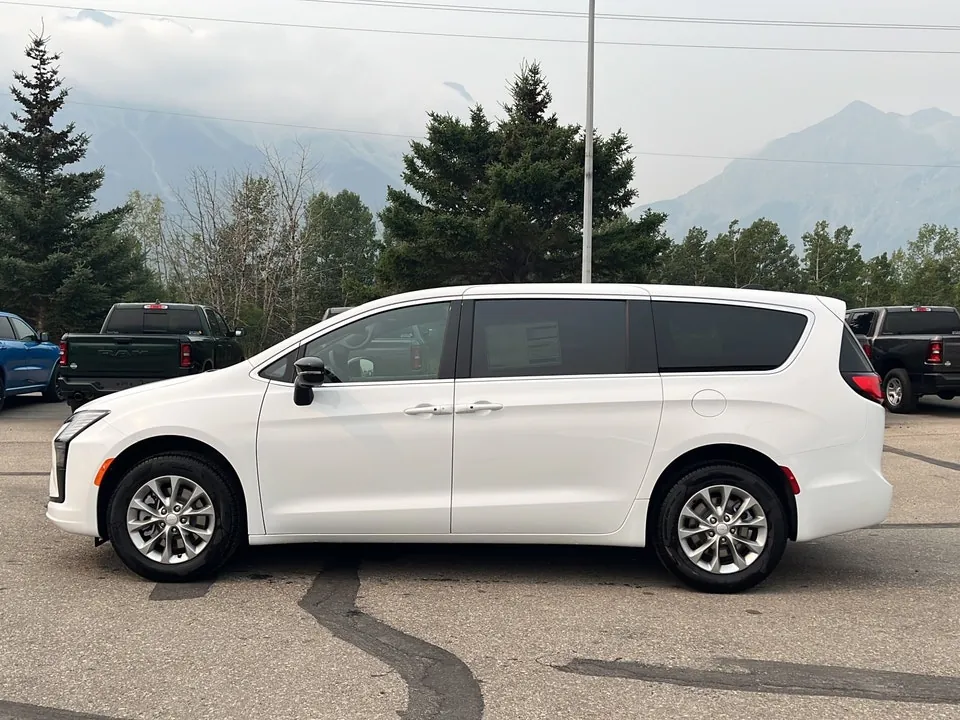 Chrysler Pacifica 2027 photo 4