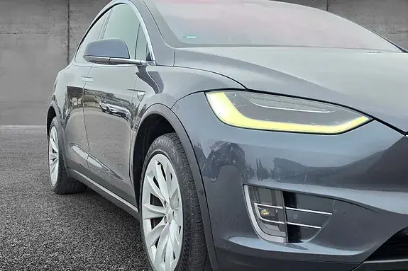 Tesla Model X 2019 photo 2