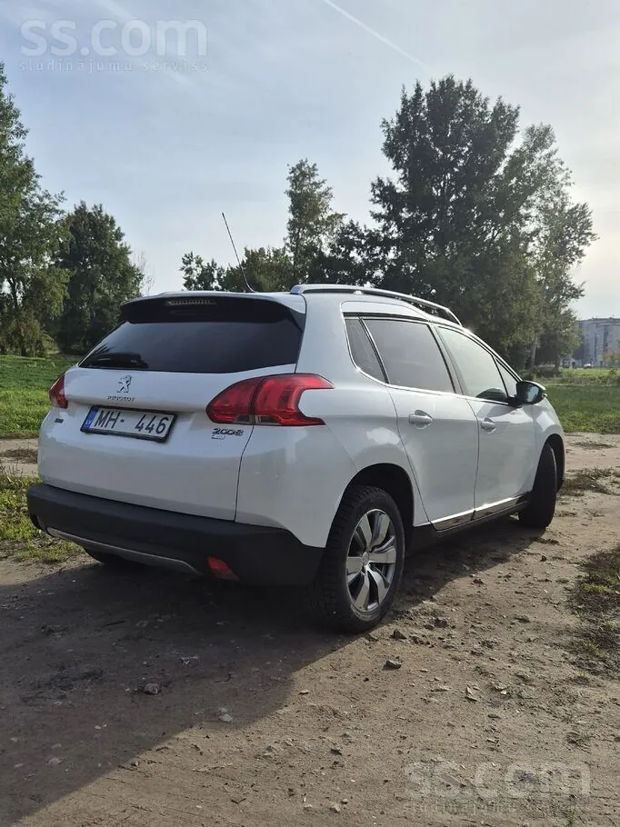 Peugeot 2008 2013 photo 2