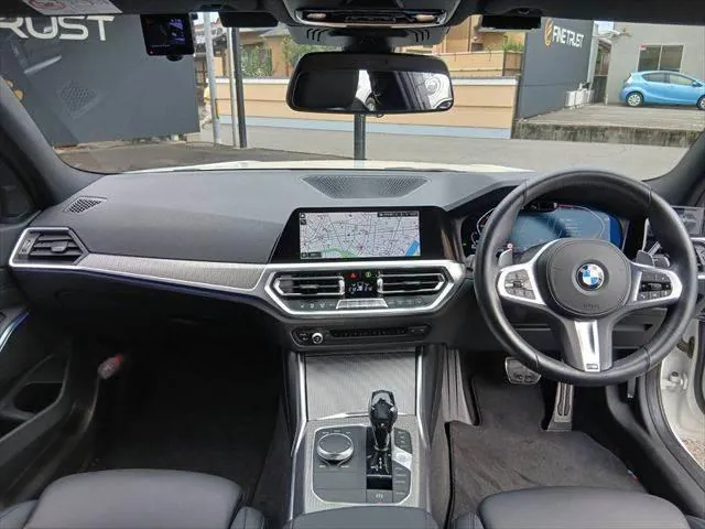 BMW 3 Series 2020 photo 3