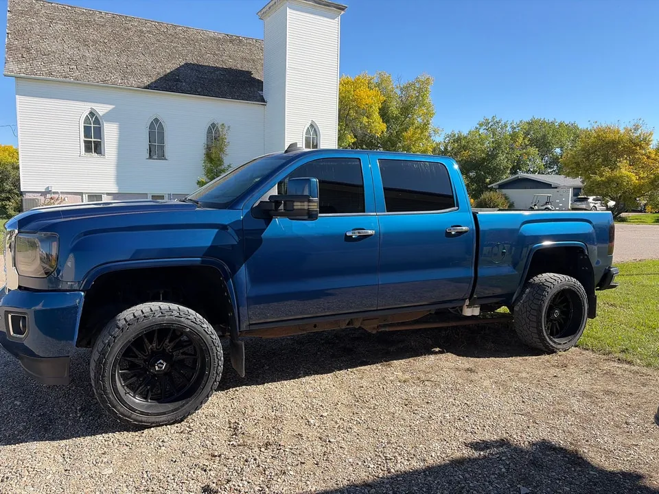 GMC 2500Hd 2015 photo 2