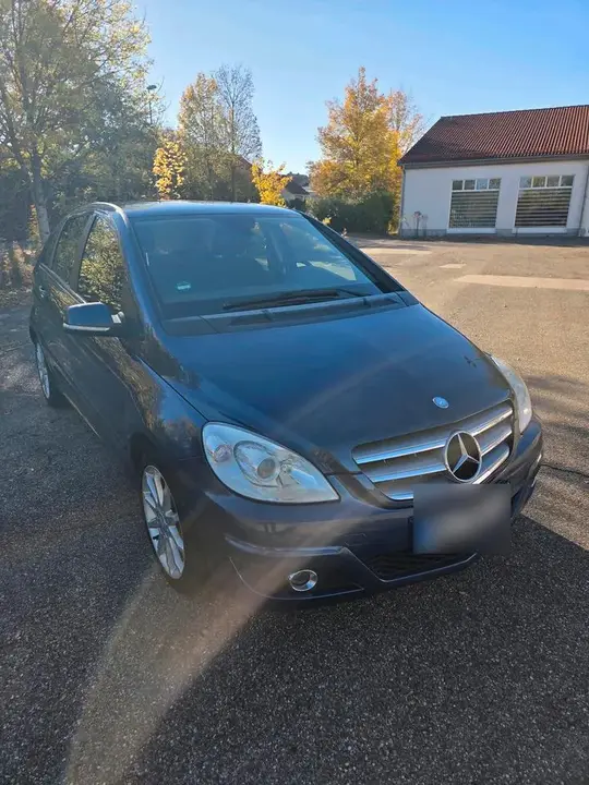 Mercedes-Benz B170