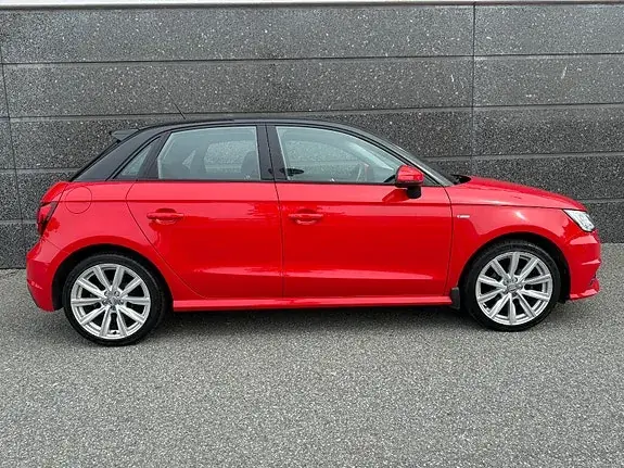 Audi A1 2016 photo 2