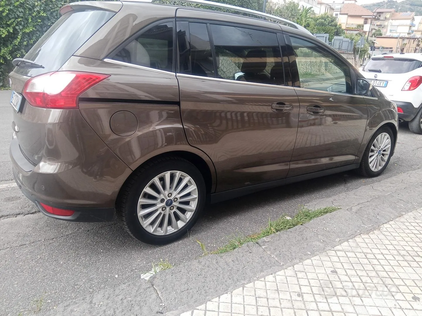 Ford C-Max 2015 photo 4