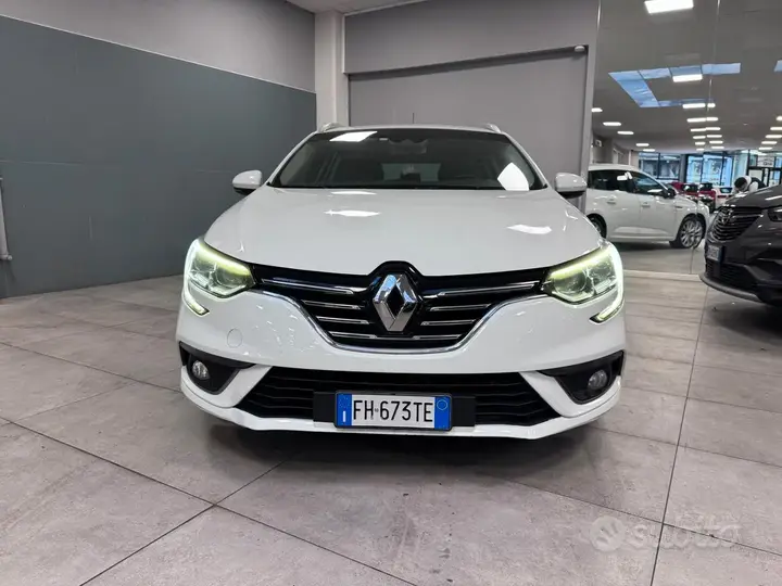 Renault Megane 2017 photo 2