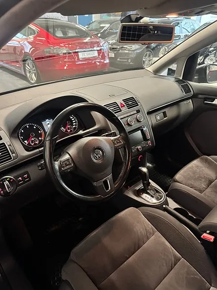 Volkswagen Touran 2014 photo 4
