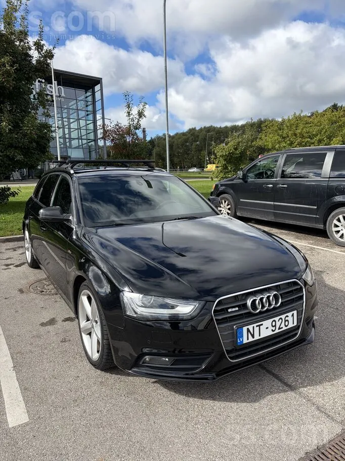 Audi A4 2013 photo 2