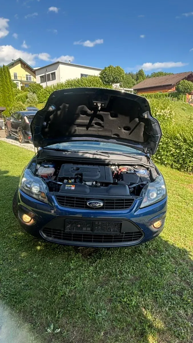 Ford Focus 2009 photo 2