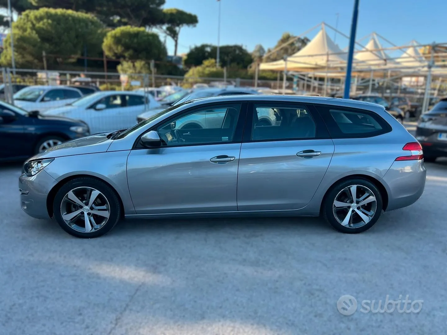Peugeot 308 2015 photo 2