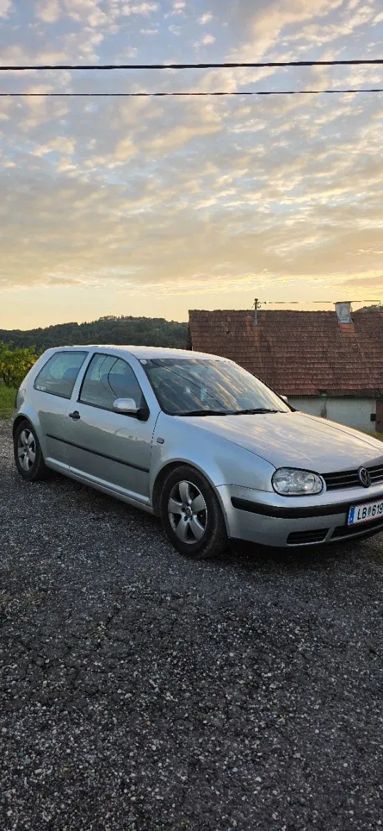 Volkswagen Golf 2000 photo 2
