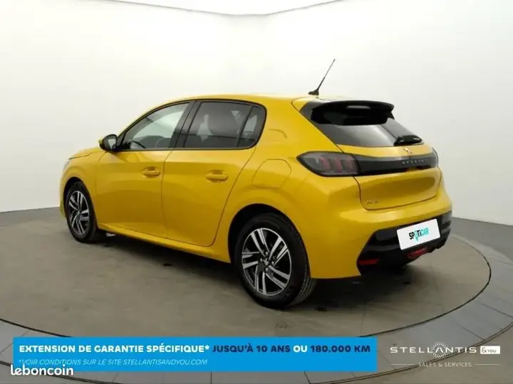 Peugeot 208 2021 photo 3