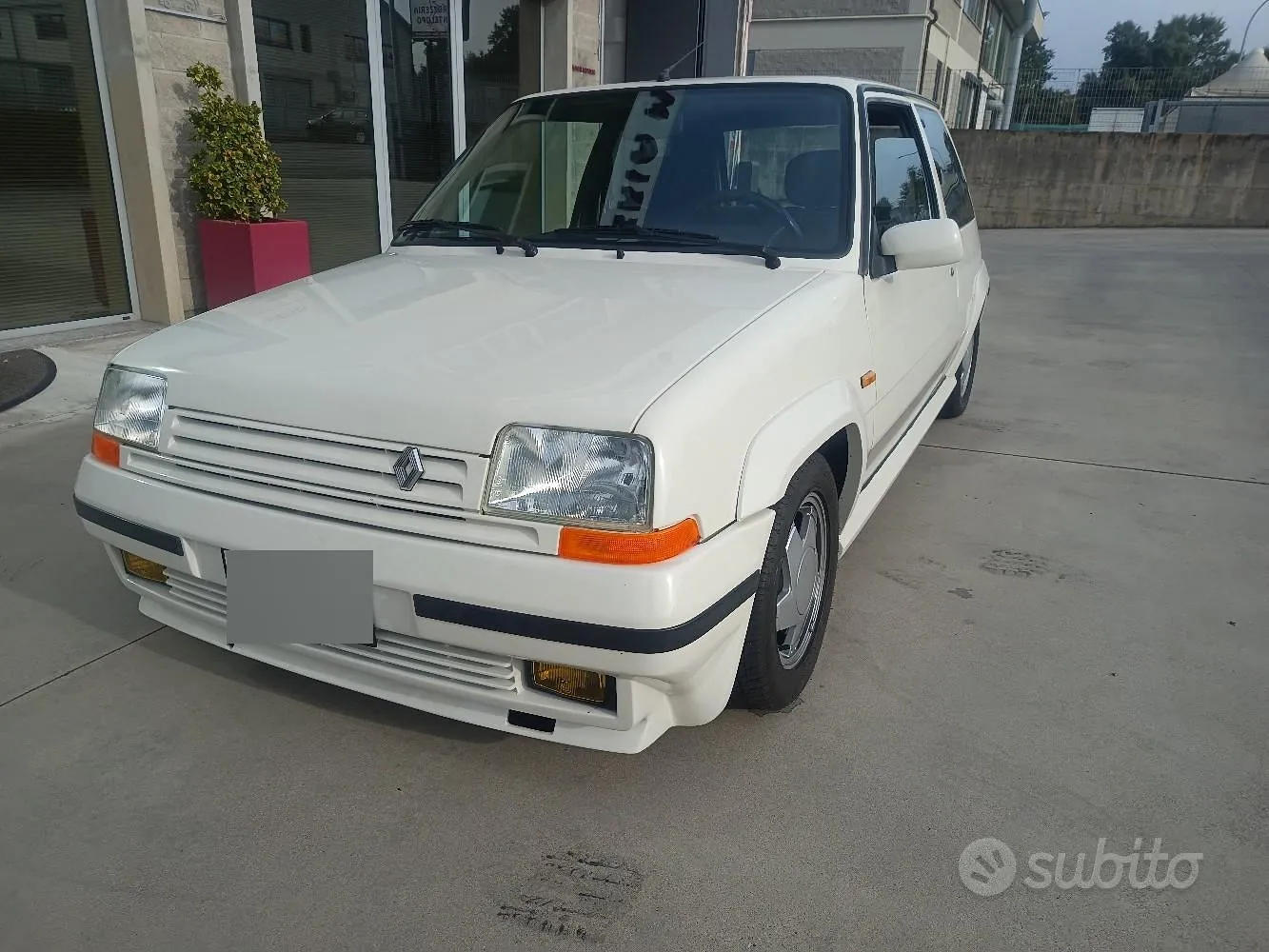 Renault 5