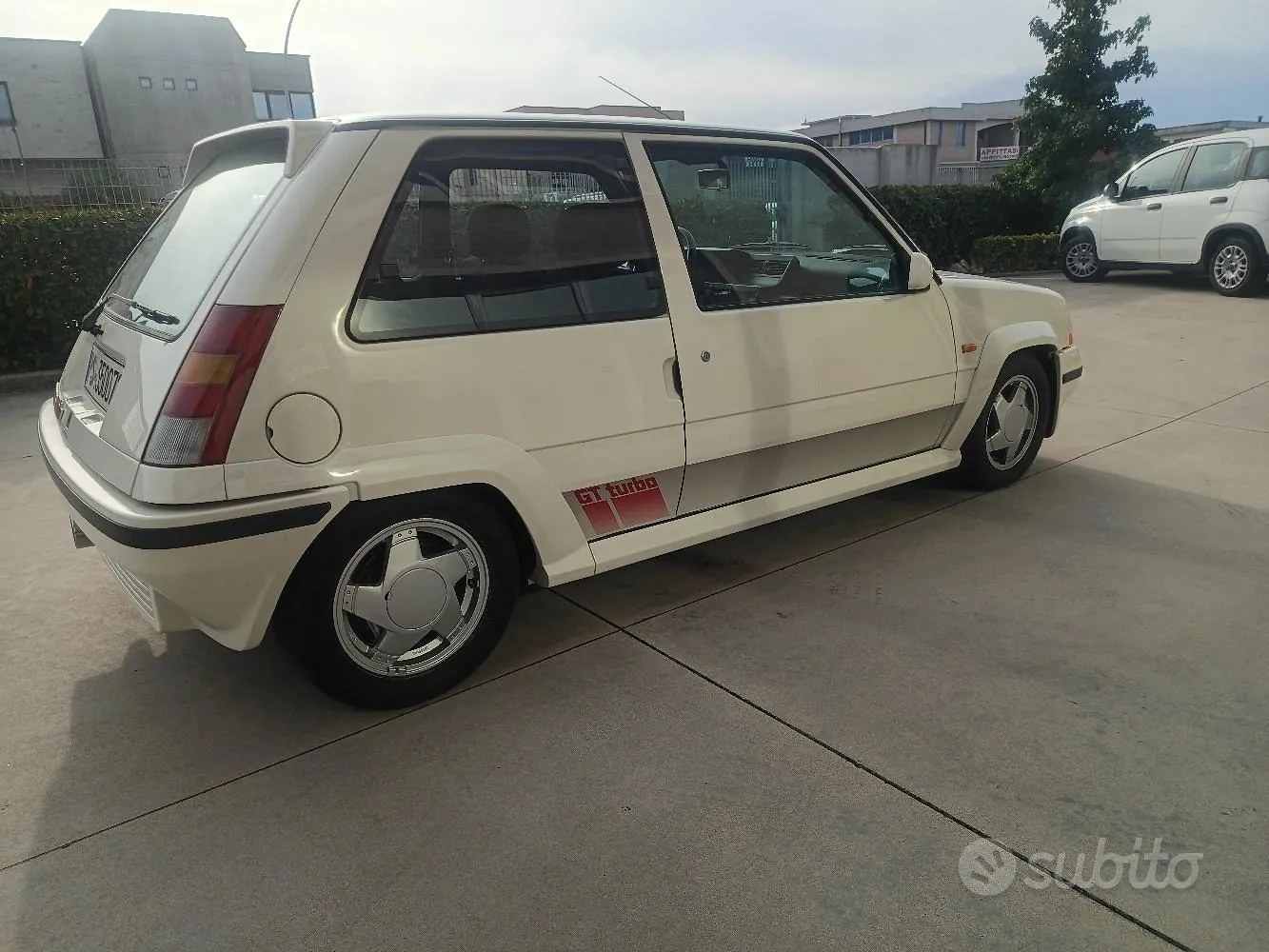 Renault 5 1988 photo 5