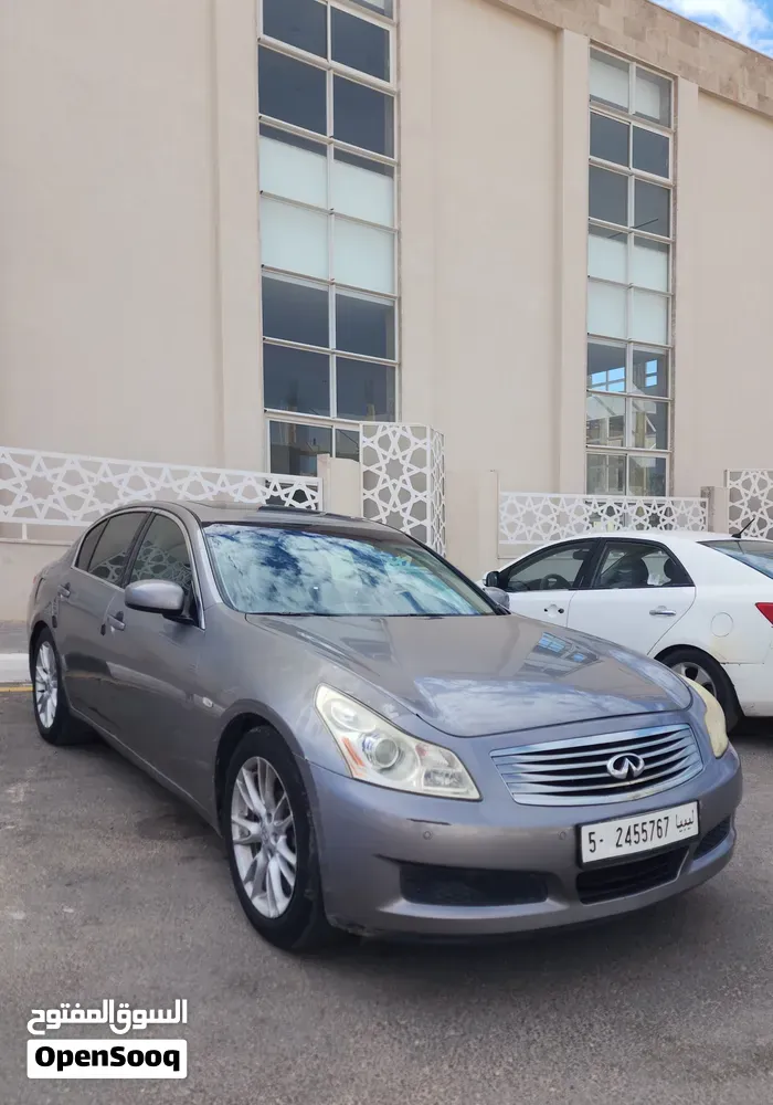 Infiniti G35 2012 photo 3