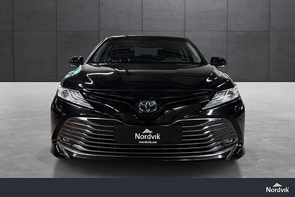 Toyota Camry 2019 photo 2