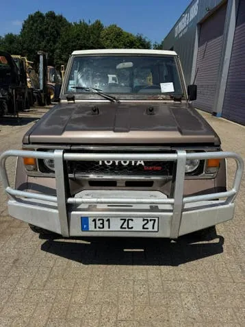 Toyota Land Cruiser 1992 photo 2