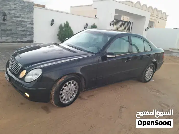 Mercedes-Benz E-Class 2004 photo 3