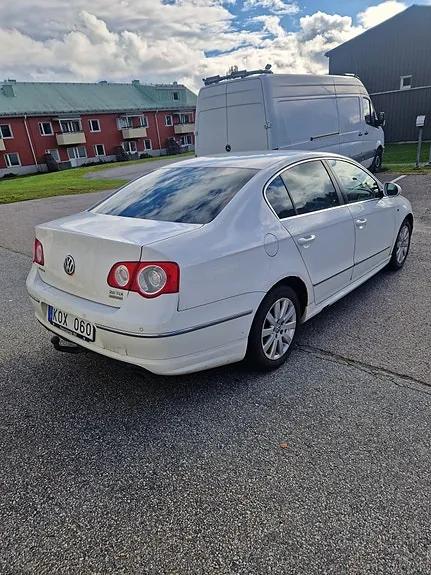 Volkswagen Passat 2010 photo 3