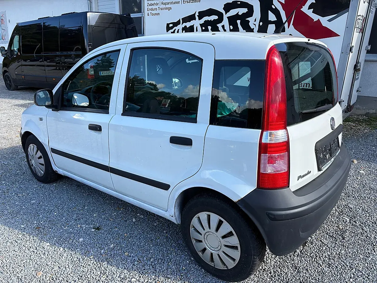 Fiat Panda 2011 photo 2