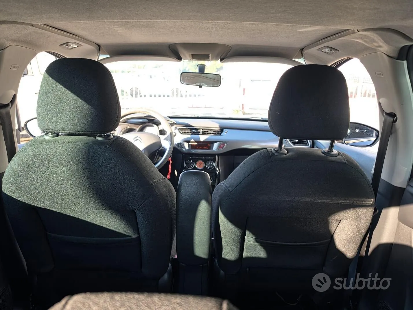 Citroen C3 2011 photo 4