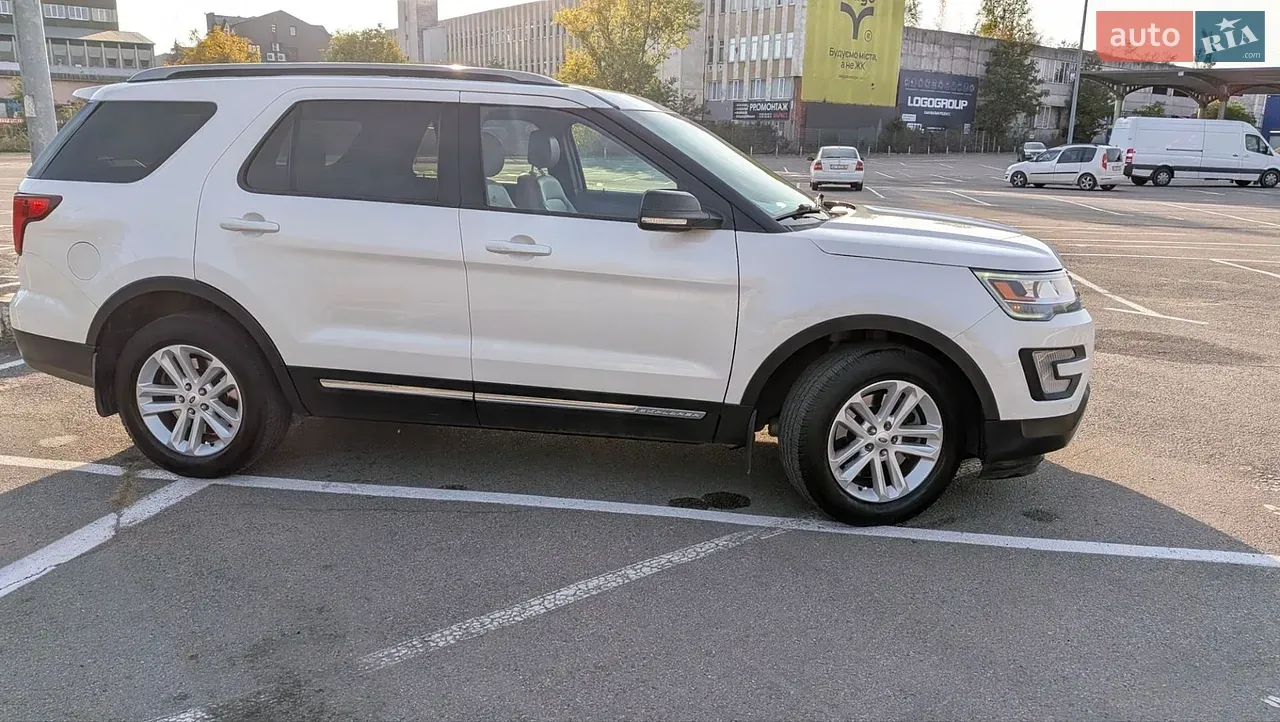 Ford Explorer 2016 photo 4