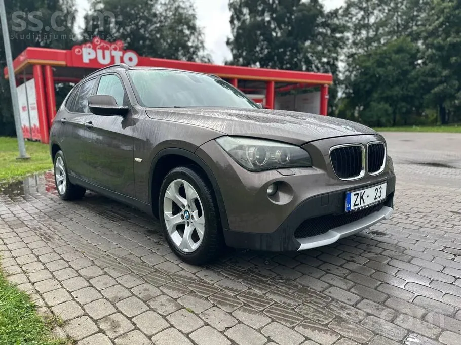 BMW X1 2011 photo 2